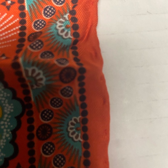 Christian Lacroix Hand Rolled Silk Scarf 26x26 - Picture 5 of 7